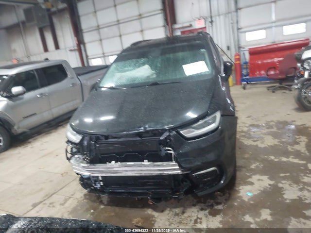 Продажа на аукционе авто 2022 Chrysler Pacifica Touring L, vin: 2C4RC1BG6NR115049, номер лота: 43694322