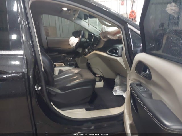 Продажа на аукционе авто 2022 Chrysler Pacifica Touring L, vin: 2C4RC1BG6NR115049, номер лота: 43694322
