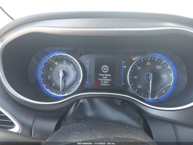 43694350 :رقم المزاد ، 2C4RC1BG7LR192459 vin ، 2020 Chrysler Pacifica Touring L مزاد بيع