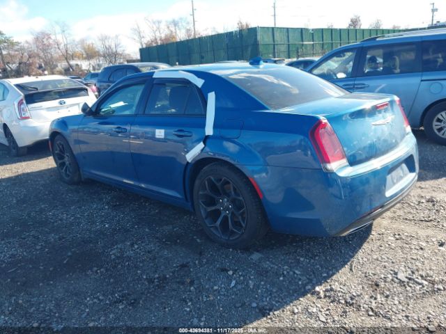 2020 CHRYSLER 300 2C3CCABG3LH242015 Photo 2