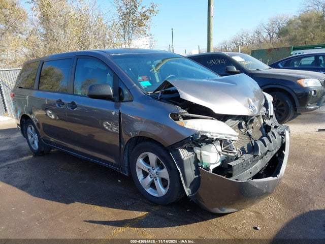 2016 TOYOTA SIENNA 5TDZK3DC4GS713272