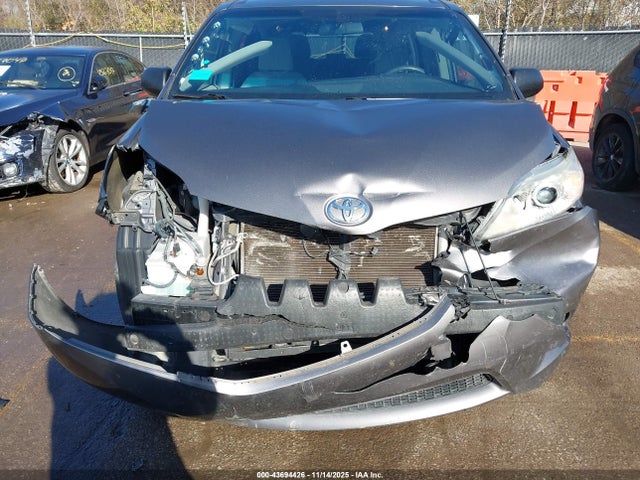 2016 TOYOTA SIENNA 5TDZK3DC4GS713272 Photo 5