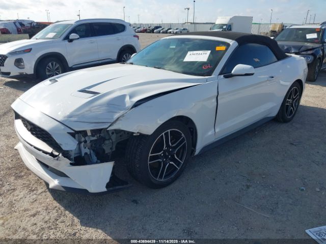 2018 FORD MUSTANG 1FATP8UH9J5111096 Photo 1
