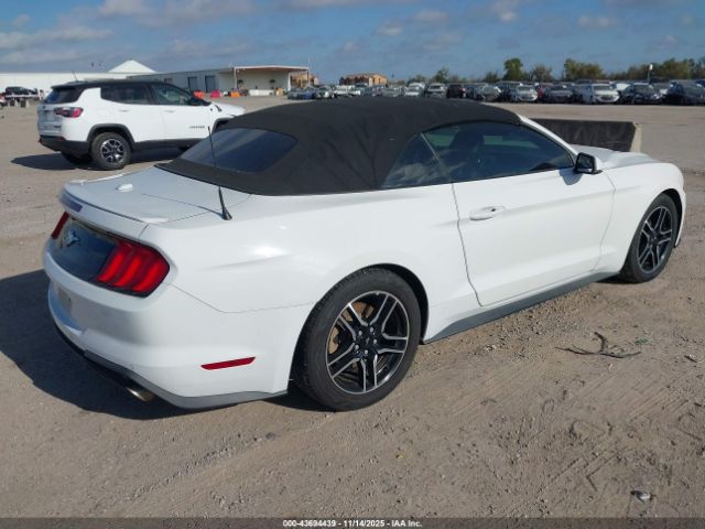 2018 FORD MUSTANG 1FATP8UH9J5111096 Photo 3