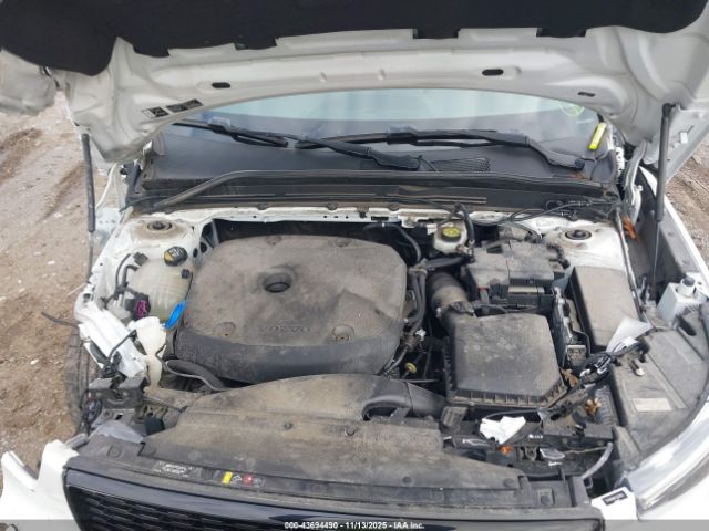 2020 VOLVO XC40 YV4162UM7L2227655 Photo 9