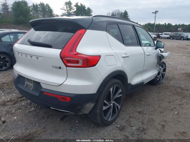 2020 VOLVO XC40 YV4162UM7L2227655 Photo 3