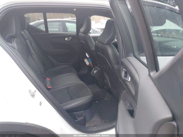 2020 VOLVO XC40 YV4162UM7L2227655 Photo 7