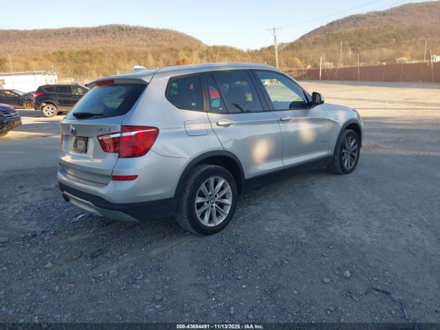 2017 BMW X3 5UXWX9C52H0T11926 Photo 3