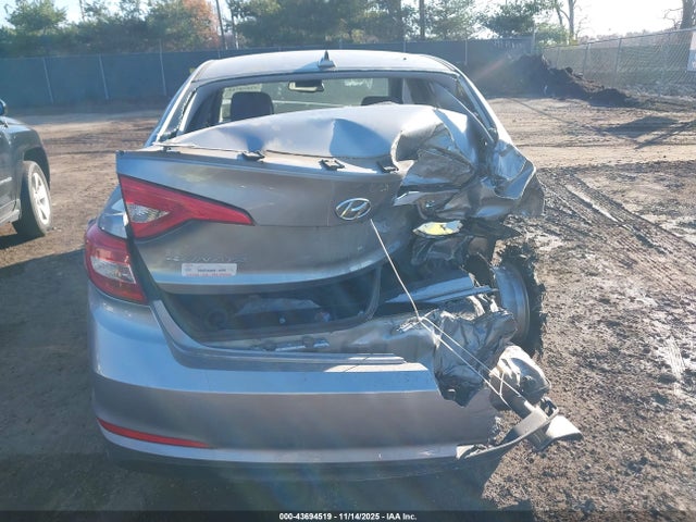 Продажа на аукционе авто 2015 Hyundai Sonata Se, vin: 5NPE24AFXFH216685, номер лота: 43694519