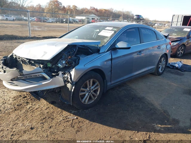 Продажа на аукционе авто 2015 Hyundai Sonata Se, vin: 5NPE24AFXFH216685, номер лота: 43694519