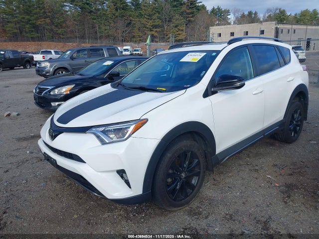 Toyota Rav4 Adventure 2018 2T3RFREV4JW771816 Image 2