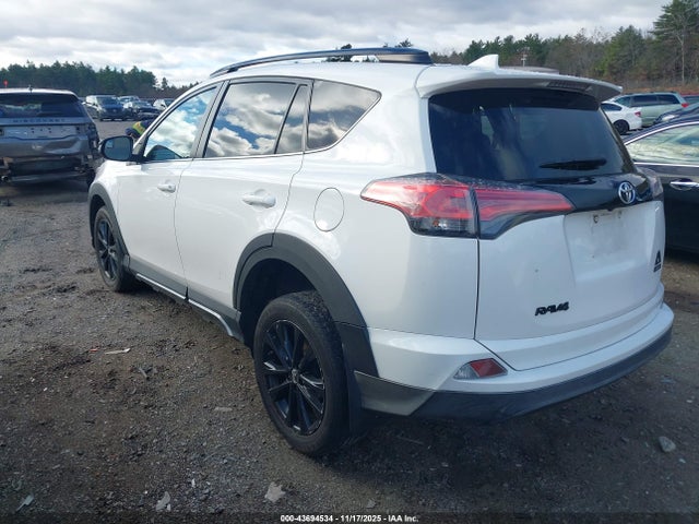 Toyota Rav4 Adventure 2018 2T3RFREV4JW771816 Image 3