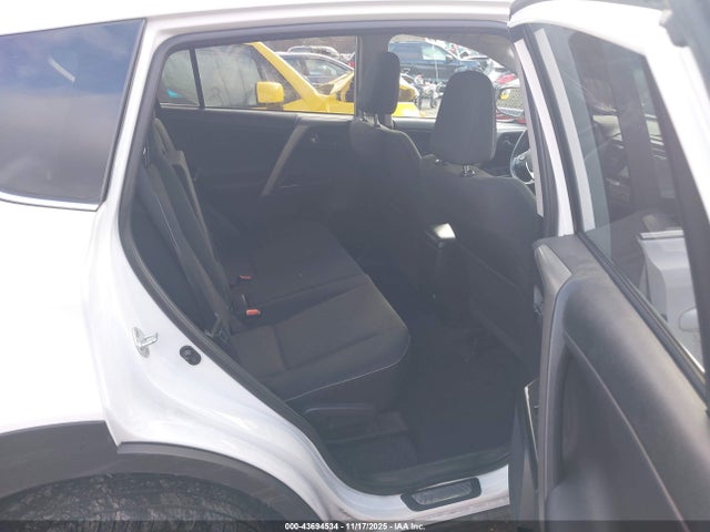 Toyota Rav4 Adventure 2018 2T3RFREV4JW771816 Image 8