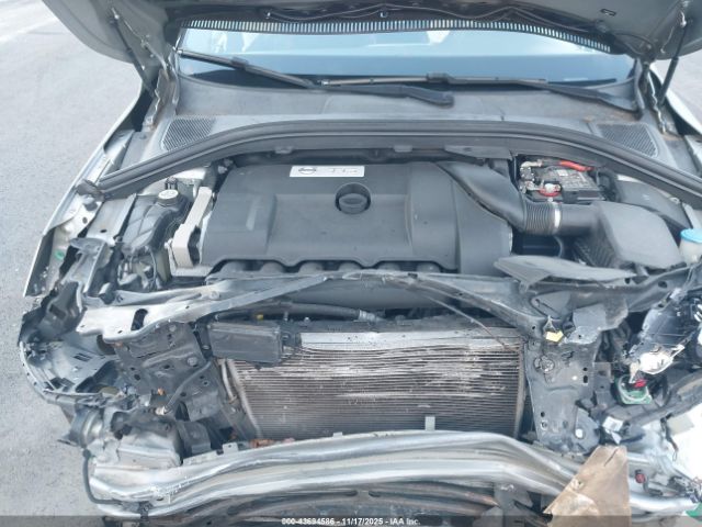 2015 VOLVO XC60 YV4902RH3F2618760 Photo 9