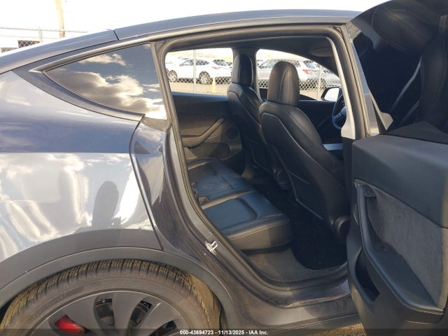 2022 TESLA MODEL Y 7SAYGDEF7NF309396 Photo 7