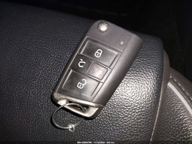 2018 VOLKSWAGEN GOLF R WVWUF7AU8JW059208 Photo 10