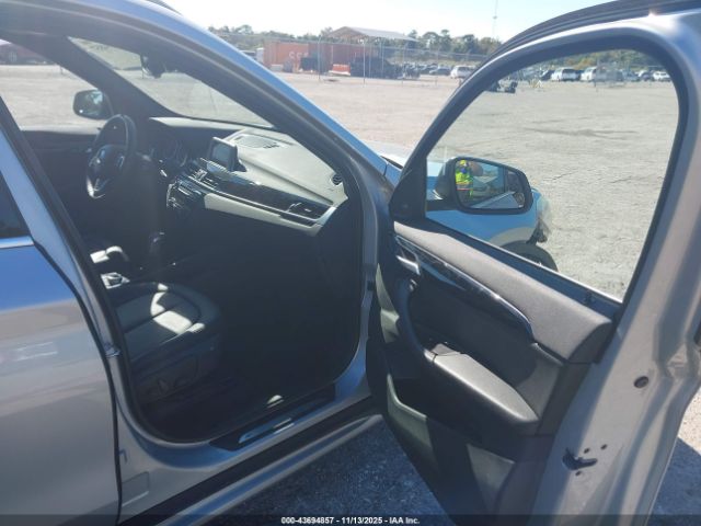 2017 BMW X1 WBXHT3C32H5F86240 Photo 4