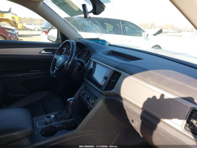 2018 VOLKSWAGEN ATLAS 1V2KR2CA4JC518268 Photo 4