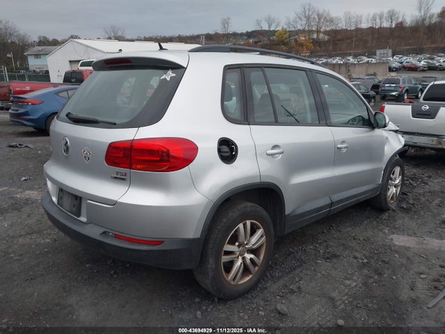 2016 VOLKSWAGEN TIGUAN WVGBV7AX3GW571337 Photo 3