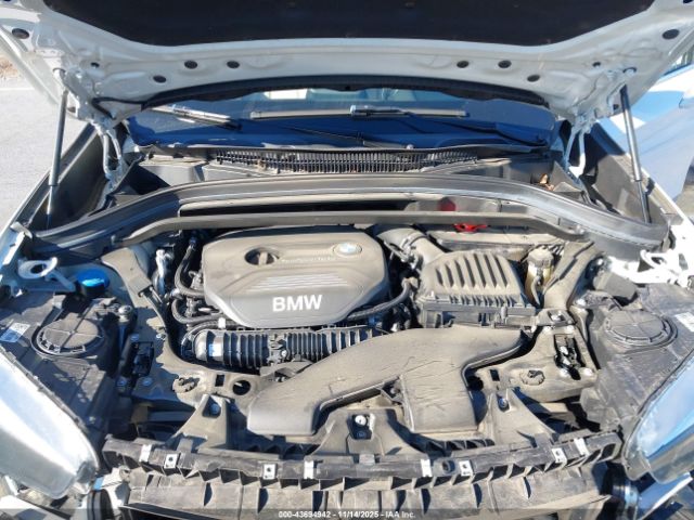 2018 BMW X1 WBXHT3C38J3H30018 Photo 9