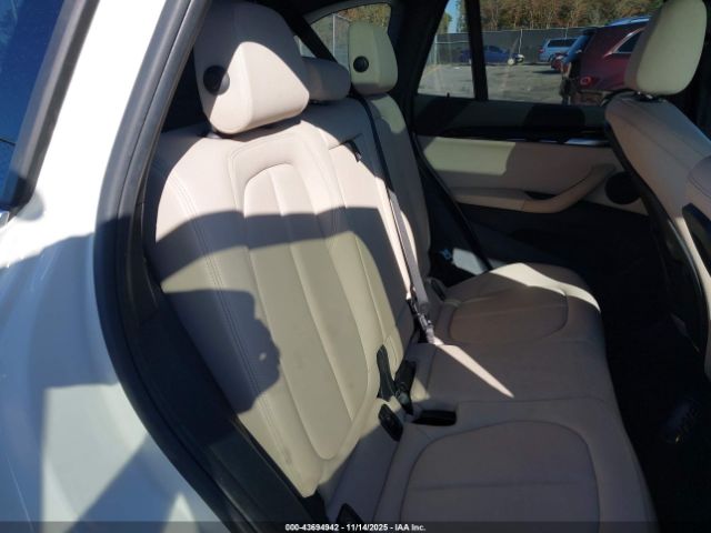 2018 BMW X1 WBXHT3C38J3H30018 Photo 7