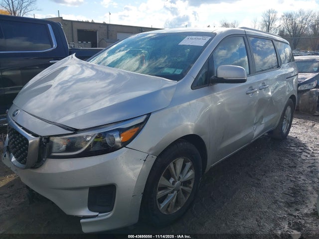 43695050 :رقم المزاد ، KNDMB5C15G6168396 vin ، 2016 Kia Sedona Lx مزاد بيع