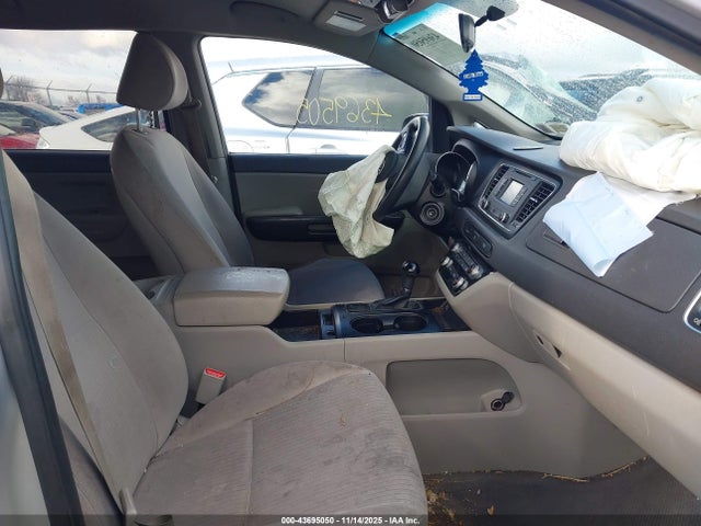 43695050 :رقم المزاد ، KNDMB5C15G6168396 vin ، 2016 Kia Sedona Lx مزاد بيع