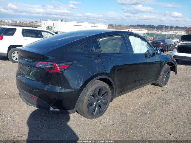 2025 TESLA MODEL Y 7SAYGDED7SA371551 Photo 3