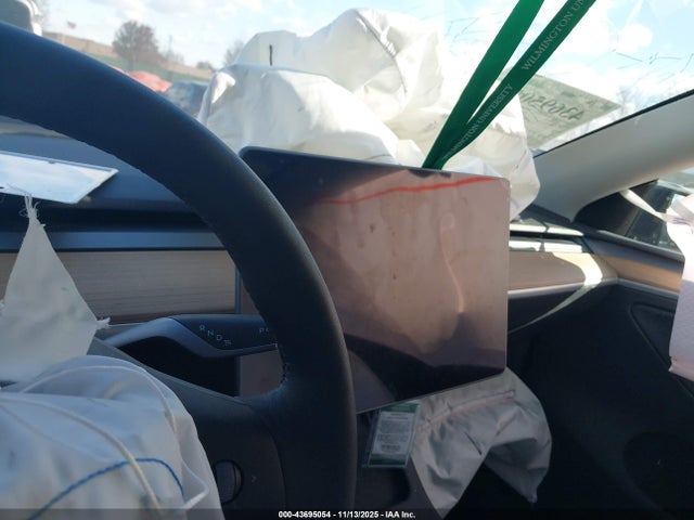 2025 TESLA MODEL Y 7SAYGDED7SA371551 Photo 6