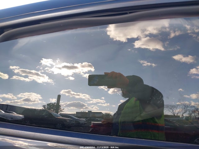 2025 TESLA MODEL Y 7SAYGDED7SA371551 Photo 7