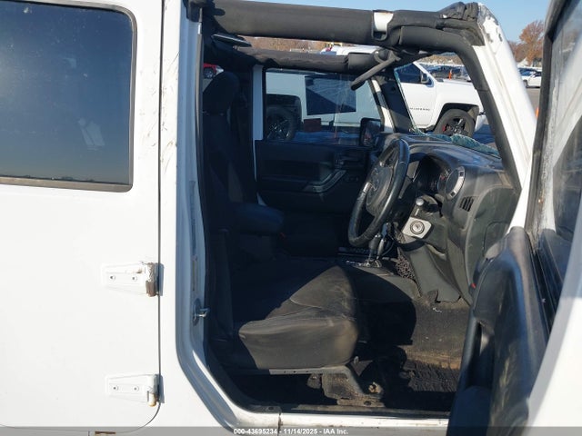 1C4BJWKG9FL662413 Jeep Wrangler Unlimited Sport Rhd