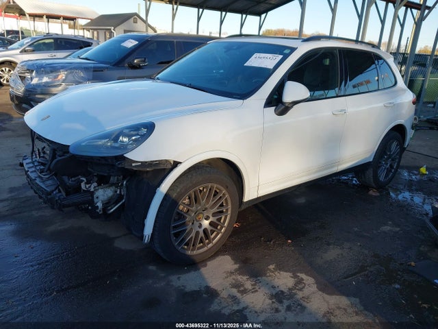 2017 PORSCHE CAYENNE WP1AA2A2XHKA88888 Photo 1