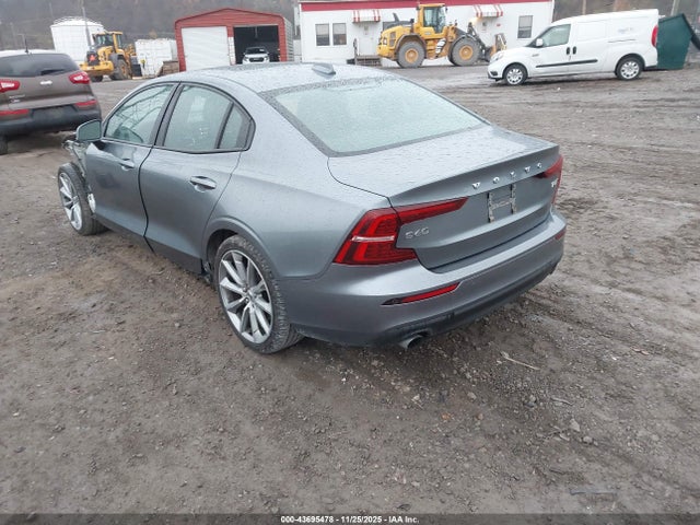 2020 VOLVO S60 7JRA22TK1LG036011 Photo 2