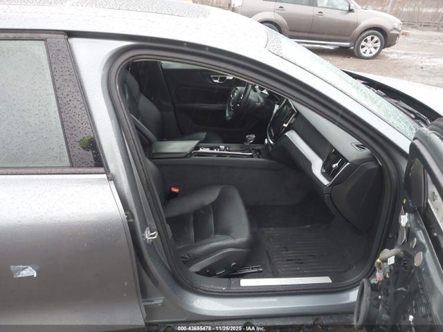 2020 VOLVO S60 7JRA22TK1LG036011 Photo 4