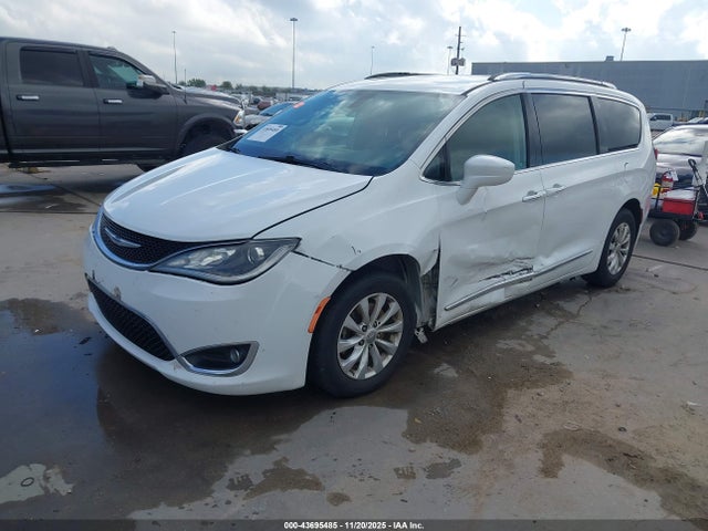 2019 CHRYSLER PACIFICA 2C4RC1BG6KR593077 Photo 1