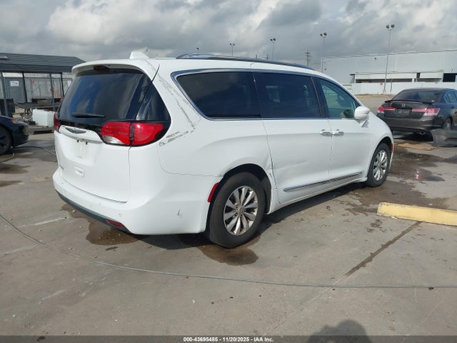 2019 CHRYSLER PACIFICA 2C4RC1BG6KR593077 Photo 3