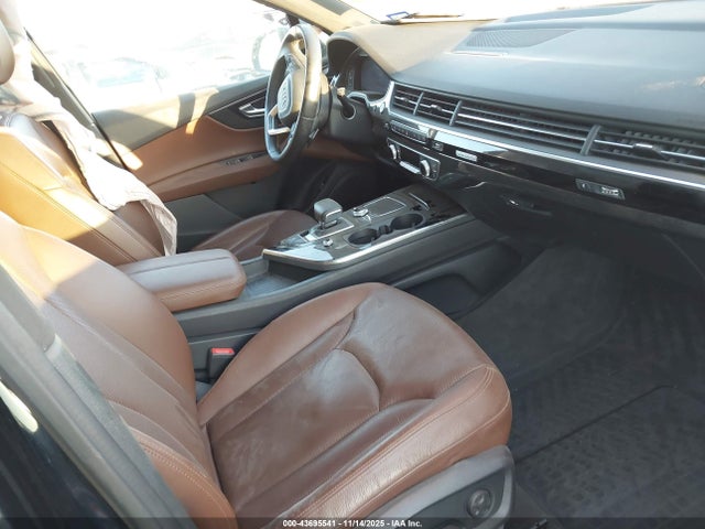 2017 AUDI Q7 WA1LHAF70HD039458 Photo 4