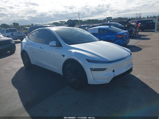2026 TESLA MODEL Y 7SAYGDEE3TF445013 Photo 0