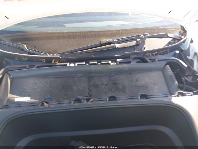 2026 TESLA MODEL Y 7SAYGDEE3TF445013 Photo 9