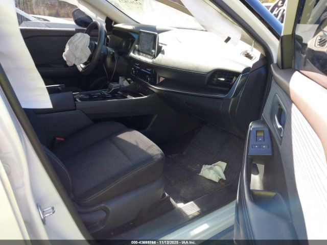 2021 NISSAN ROGUE 5N1AT3BB7MC725557 Photo 4