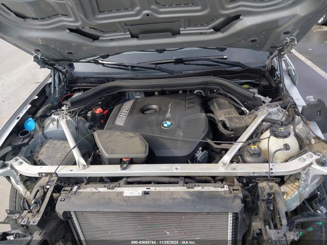 2018 BMW X3 5UXTR9C54JLD74885 Photo 9