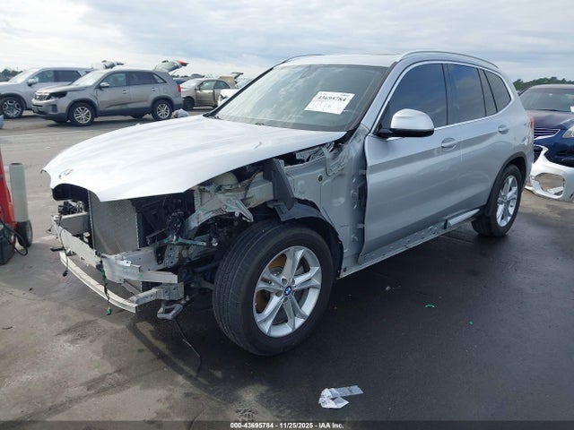 2018 BMW X3 5UXTR9C54JLD74885 Photo 1