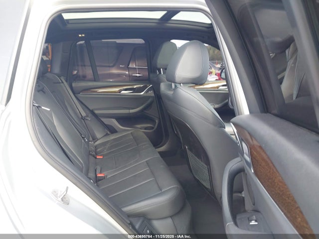 2018 BMW X3 5UXTR9C54JLD74885 Photo 7