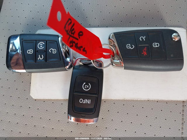 2020 VOLKSWAGEN TIGUAN 3VV2B7AX0LM137367 Photo 10