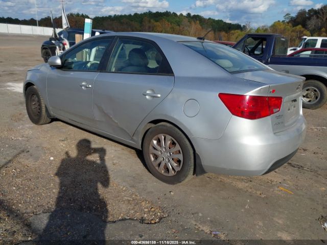 2013 KIA FORTE KNAFT4A27D5717090 Photo 2