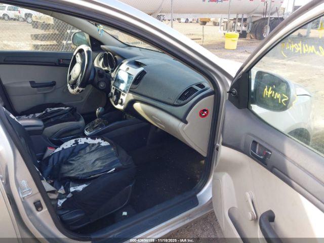 2013 KIA FORTE KNAFT4A27D5717090 Photo 4