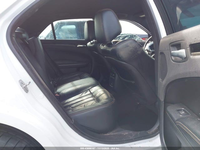 Продажа на аукционе авто 2016 Chrysler 300 300s Alloy Edition, vin: 2C3CCABG9GH324921, номер лота: 43696167