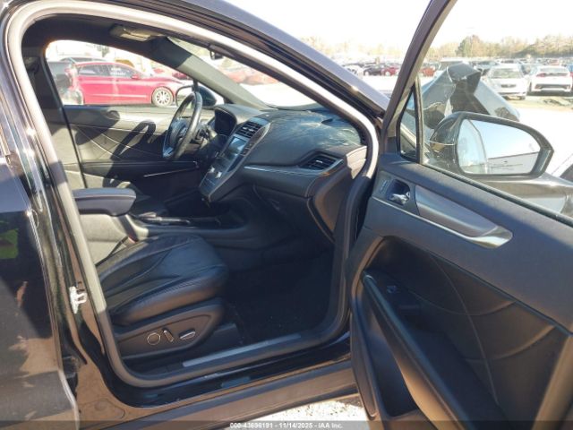 2017 LINCOLN MKC 5LMTJ3DH5HUL14770 Photo 4