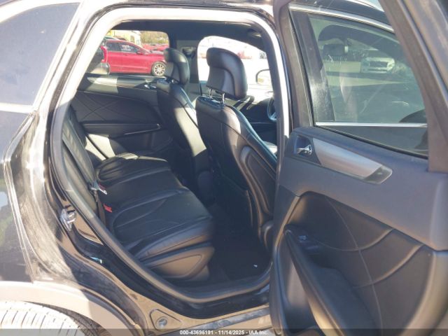 2017 LINCOLN MKC 5LMTJ3DH5HUL14770 Photo 7