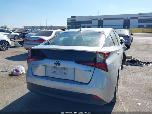 2021 TOYOTA PRIUS JTDKAMFUXM3143825 Photo 3